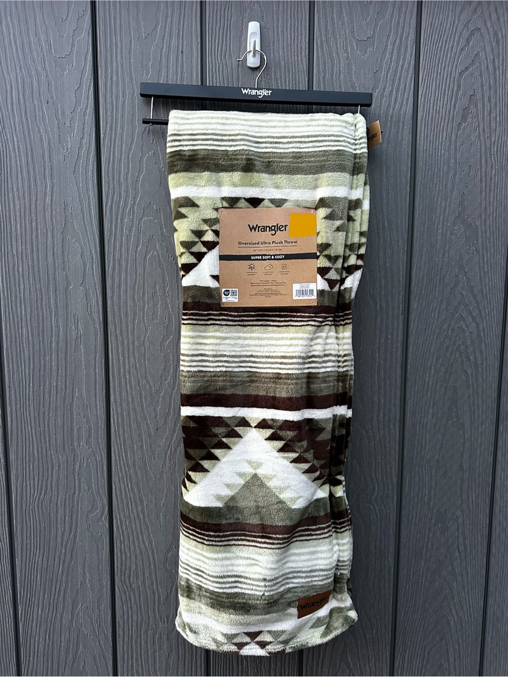 Walker Aztec Green Geometric Wrangler Plush Throw Blanket NWT